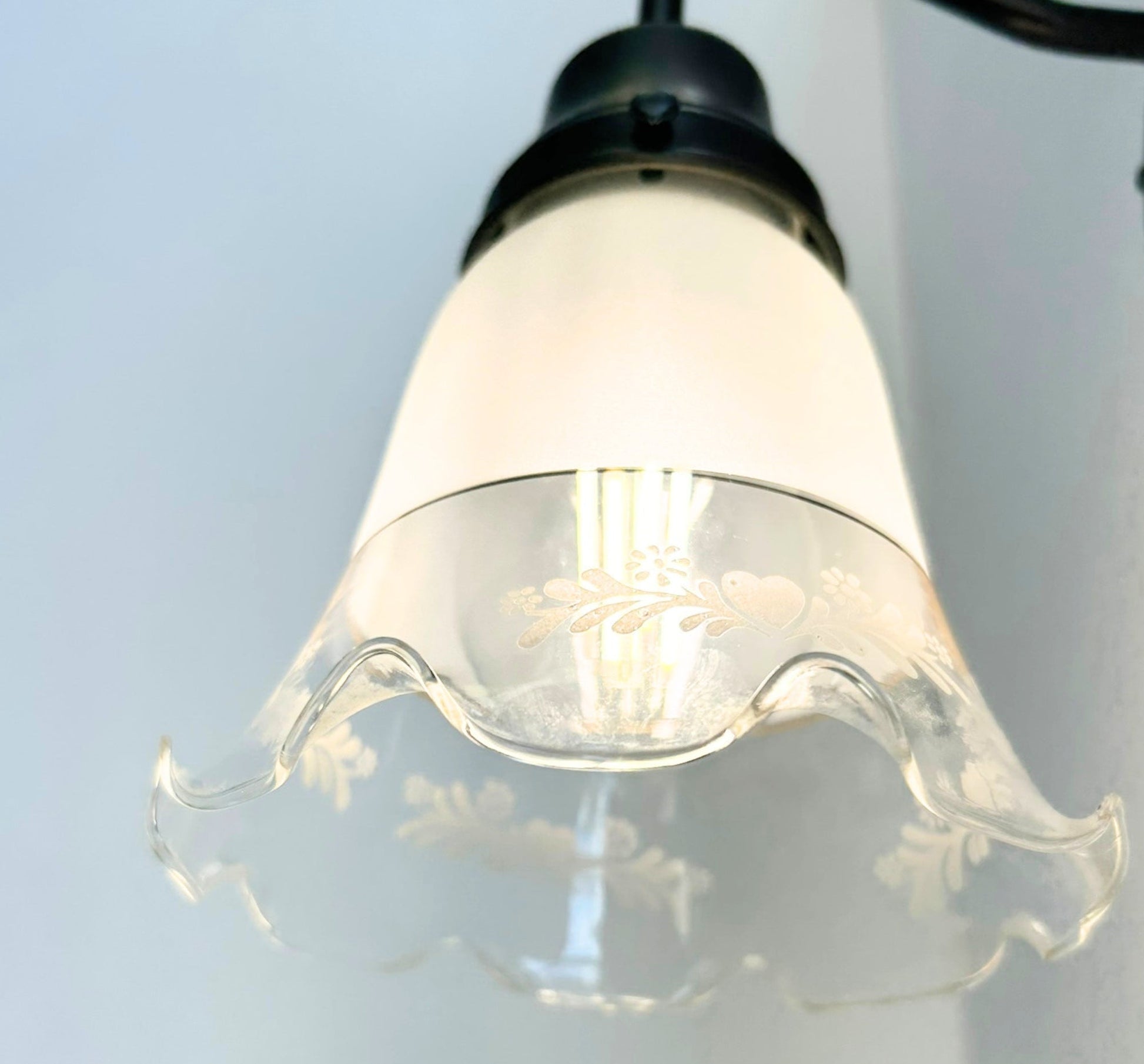 Delicate Floral Heart Frost and Clear With Gold Band