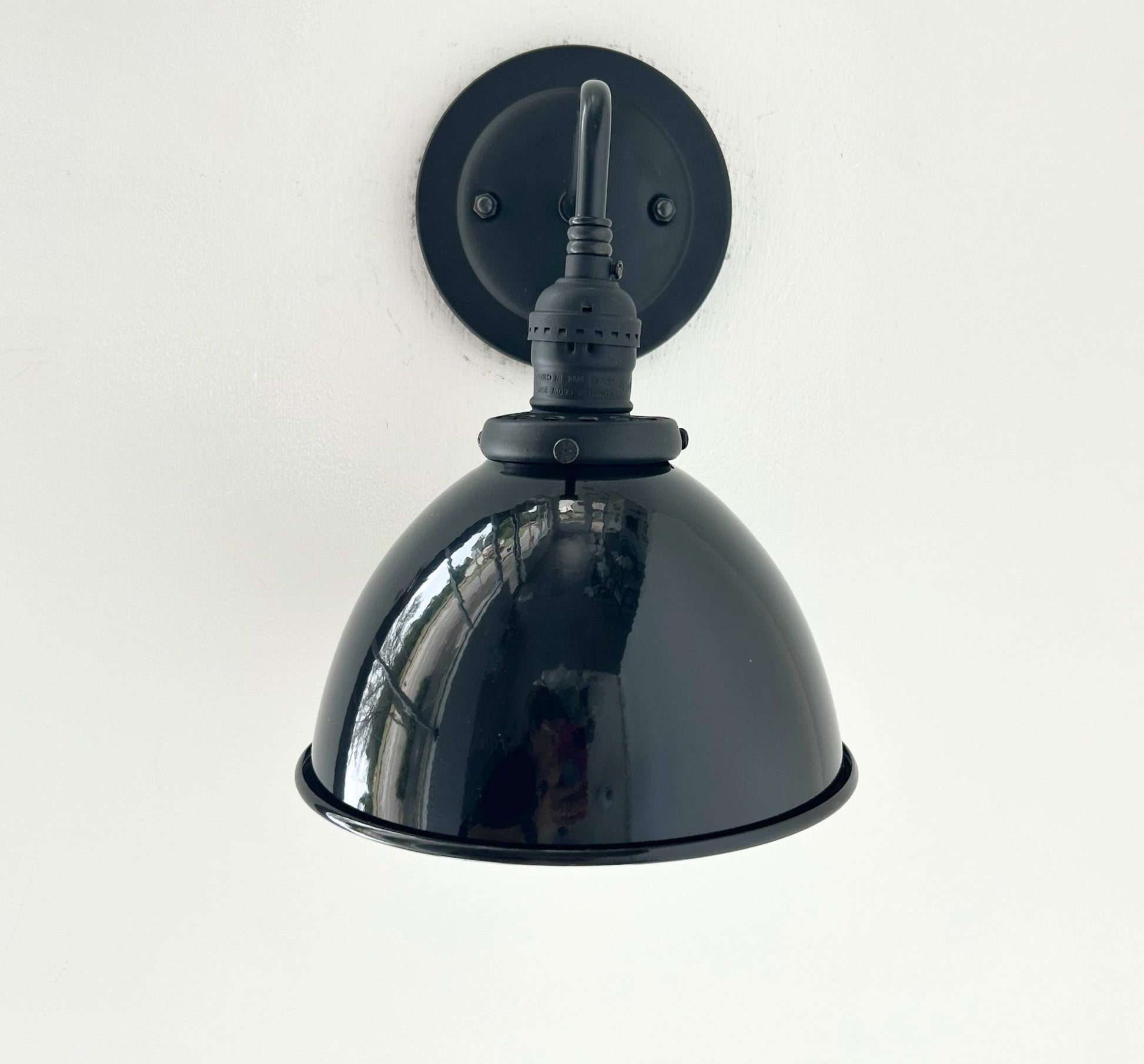Small Black Enamel Farmhouse Wall Sconce Lighting