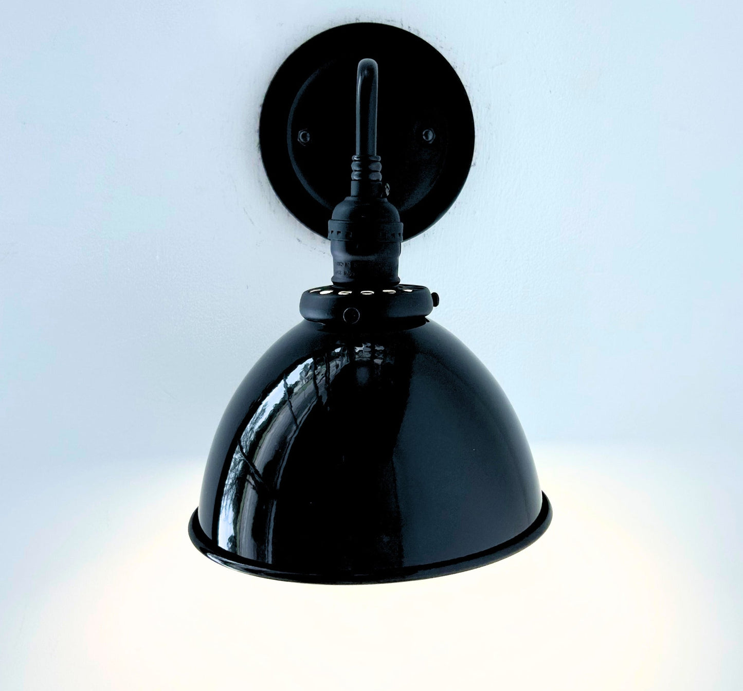 Small Black Enamel Farmhouse Wall Sconce Lighting