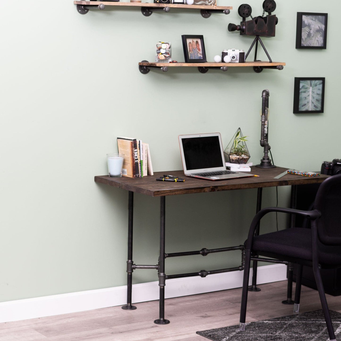 O Design Desk By PIPE DECOR