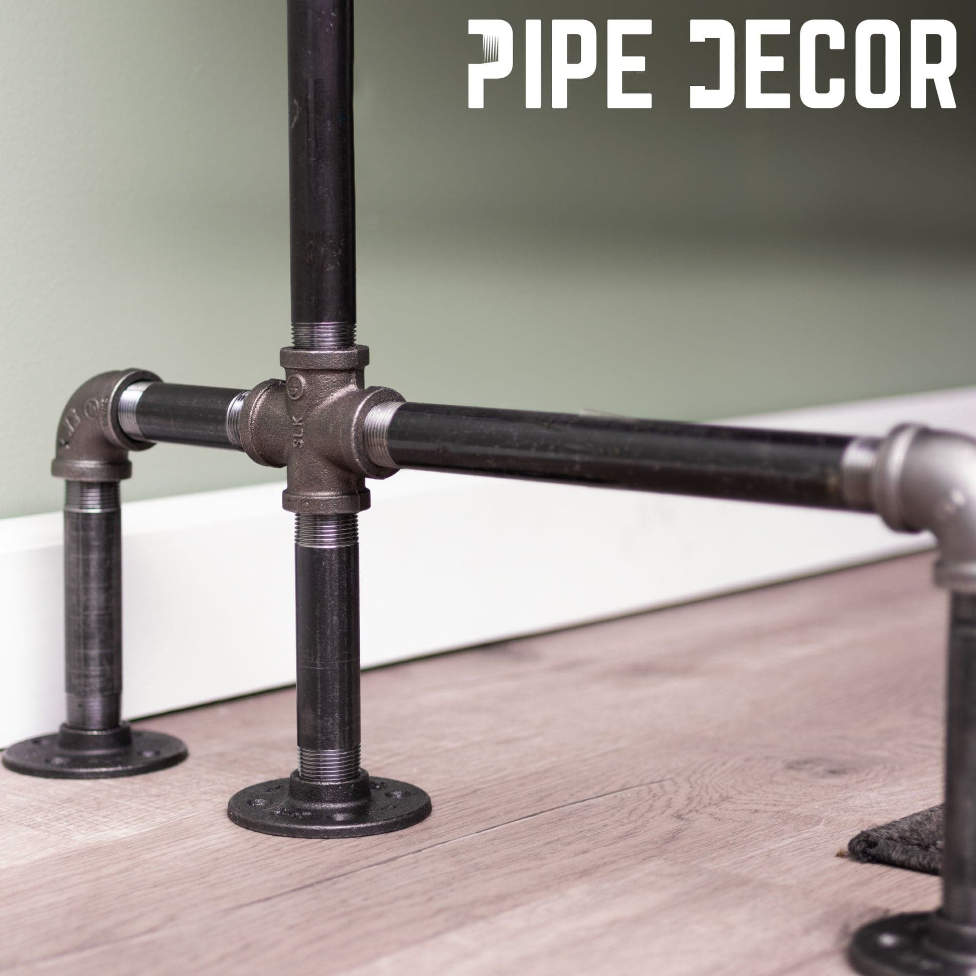 M Design Desk By PIPE DECOR