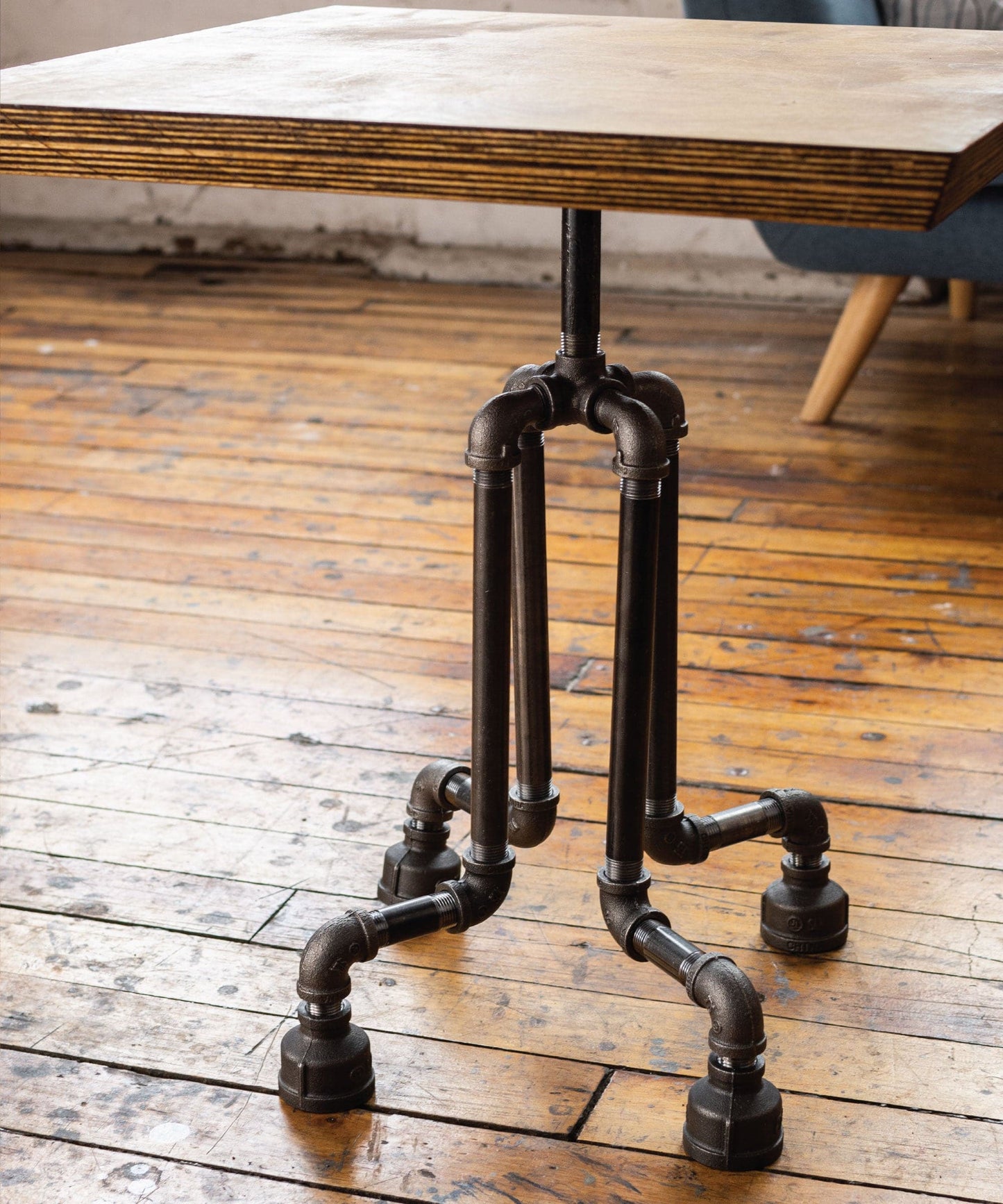 Roots End Table By PIPE DECOR