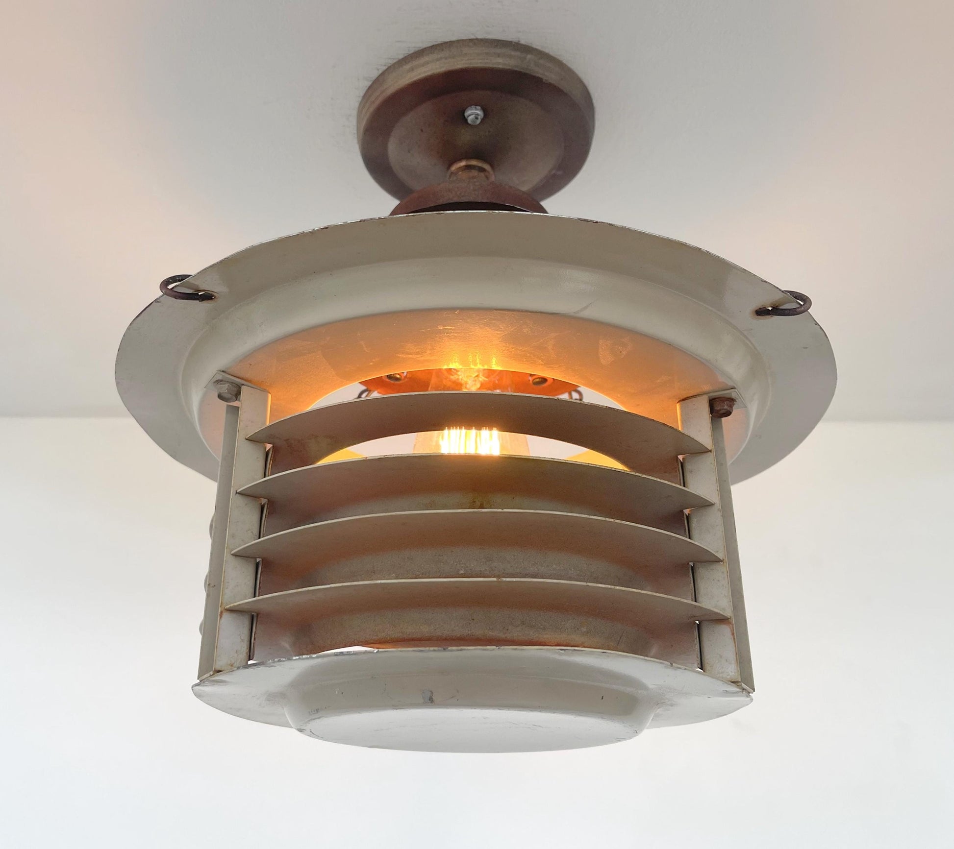 TOTALLY UNIQUE! Vintage Industrial Flush Mount Ceiling Light Rustic Distressed