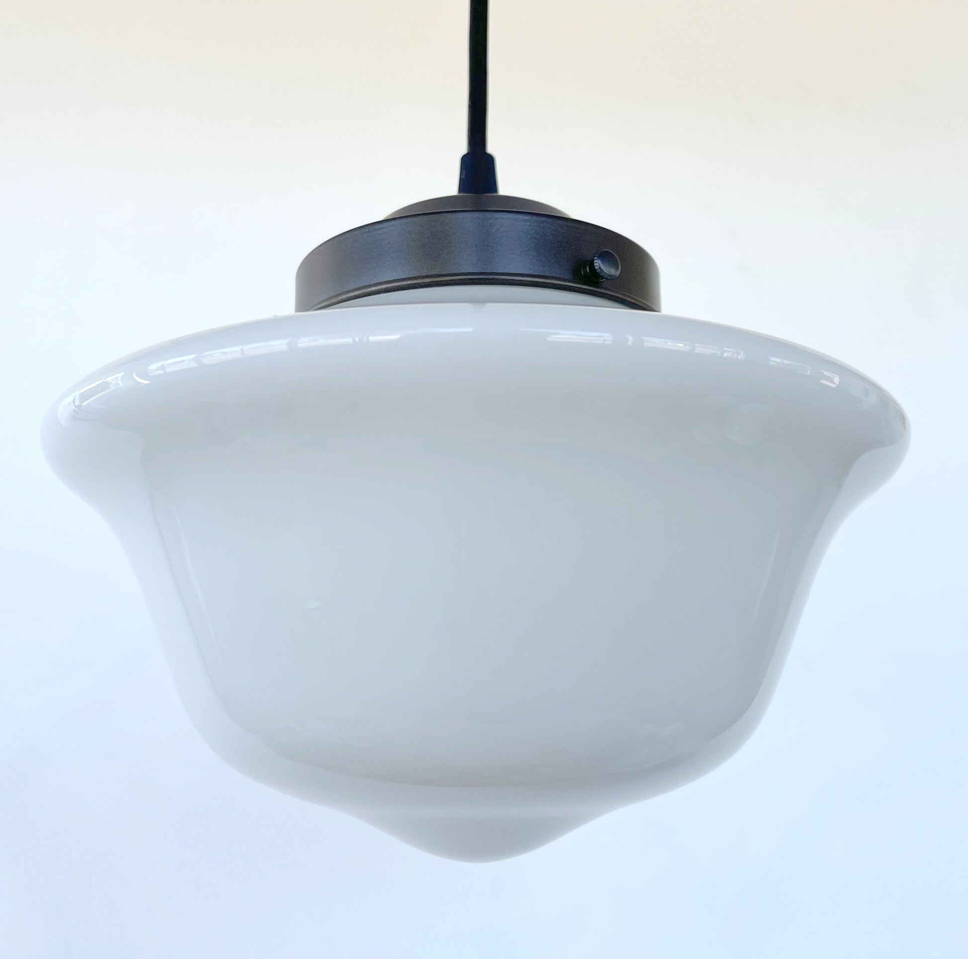 STYLISH MODERN SCHOOLHOUSE 1930s Globe Pendant Light