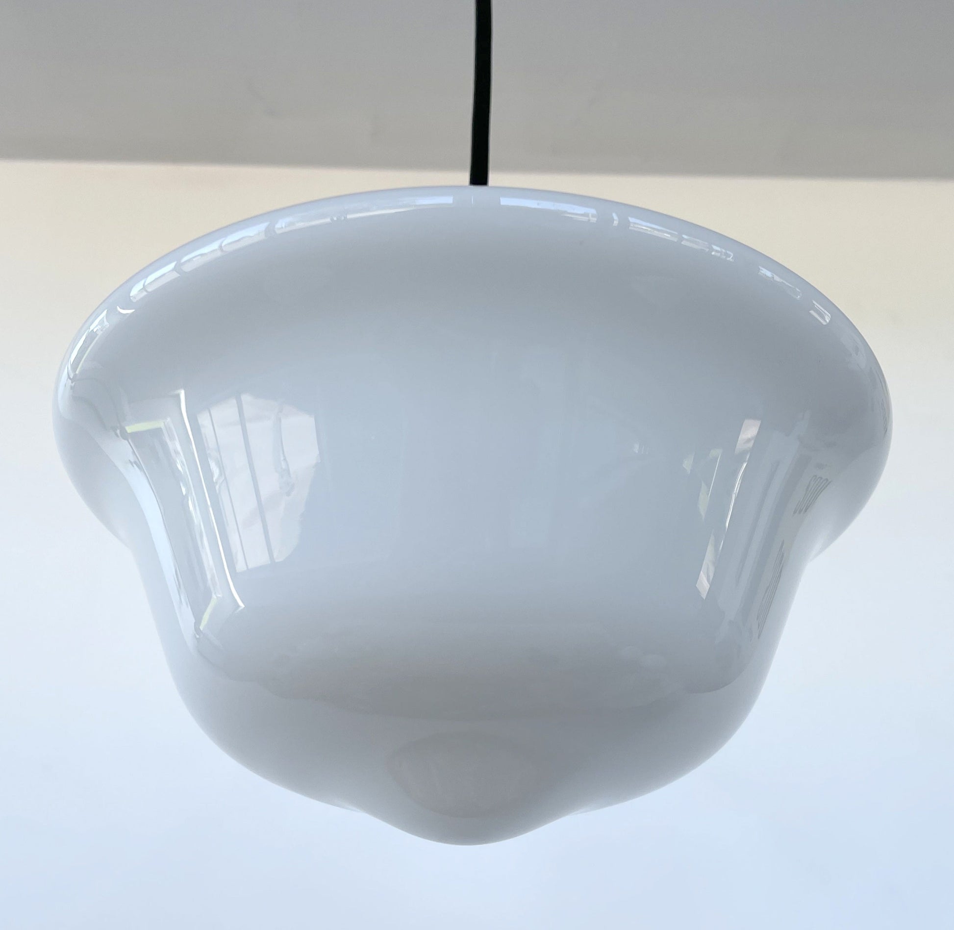 STYLISH MODERN SCHOOLHOUSE 1930s Globe Pendant Light