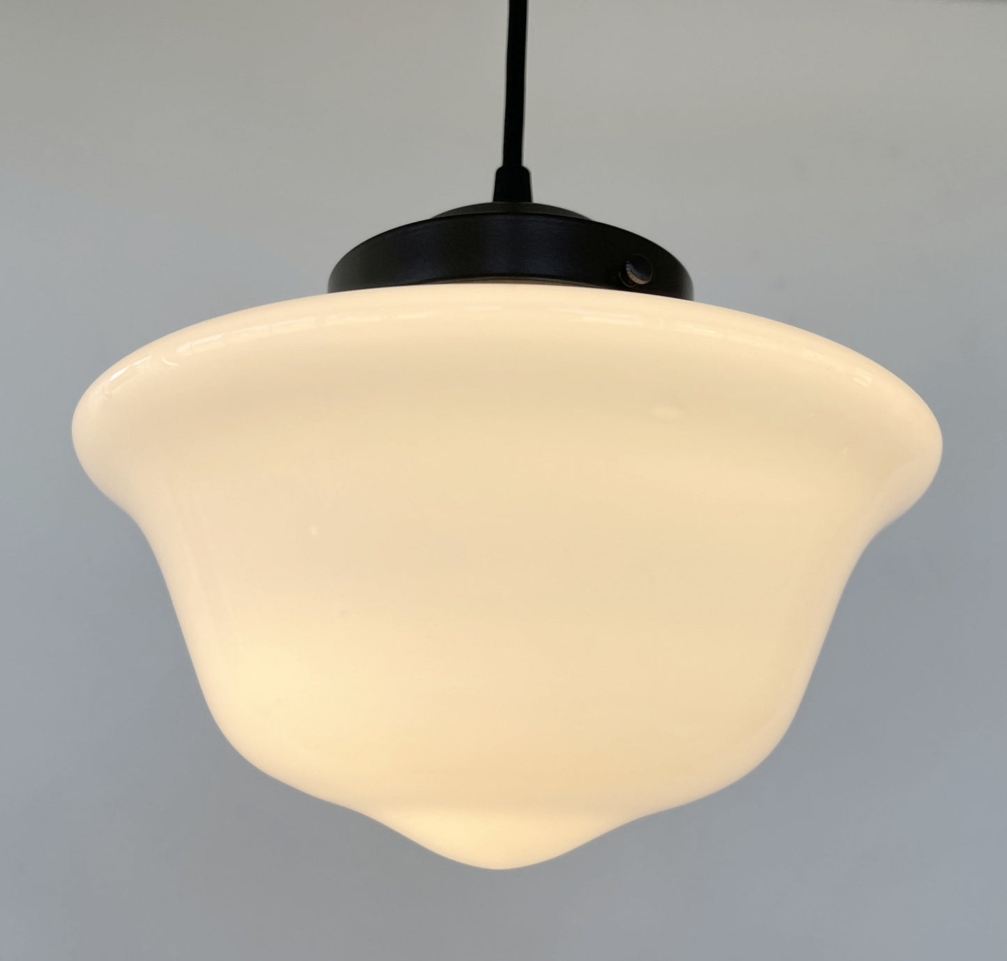 STYLISH MODERN SCHOOLHOUSE 1930s Globe Pendant Light