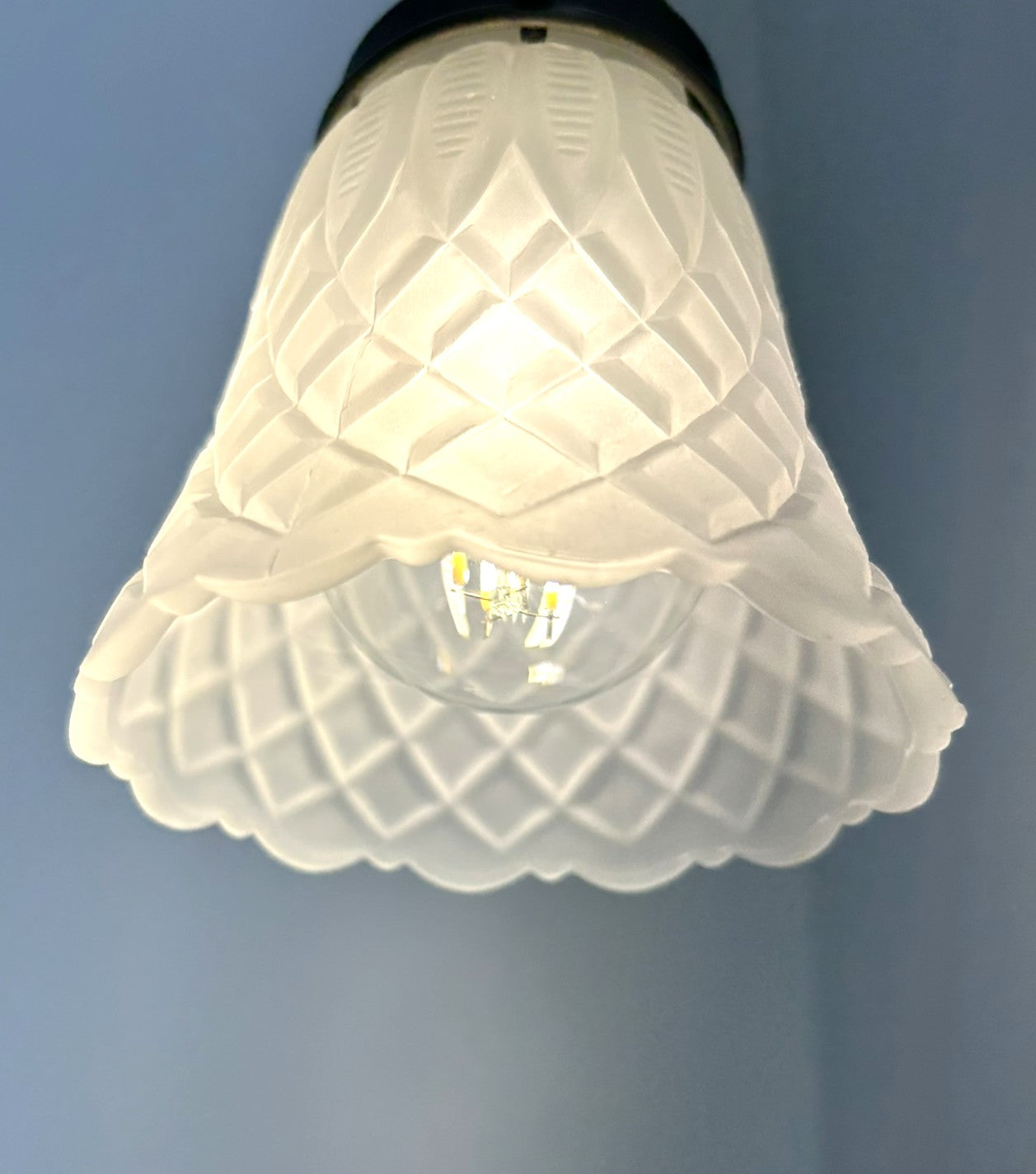 Frosted Diamond Quilted Glass Wall Sconce