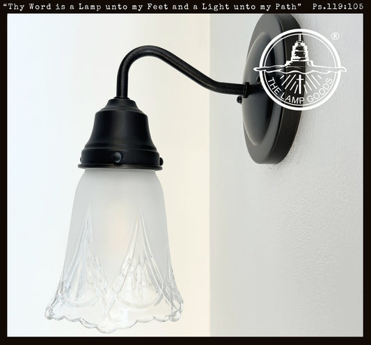 Victorian Scalloped Frost and Clear Wall Sconce