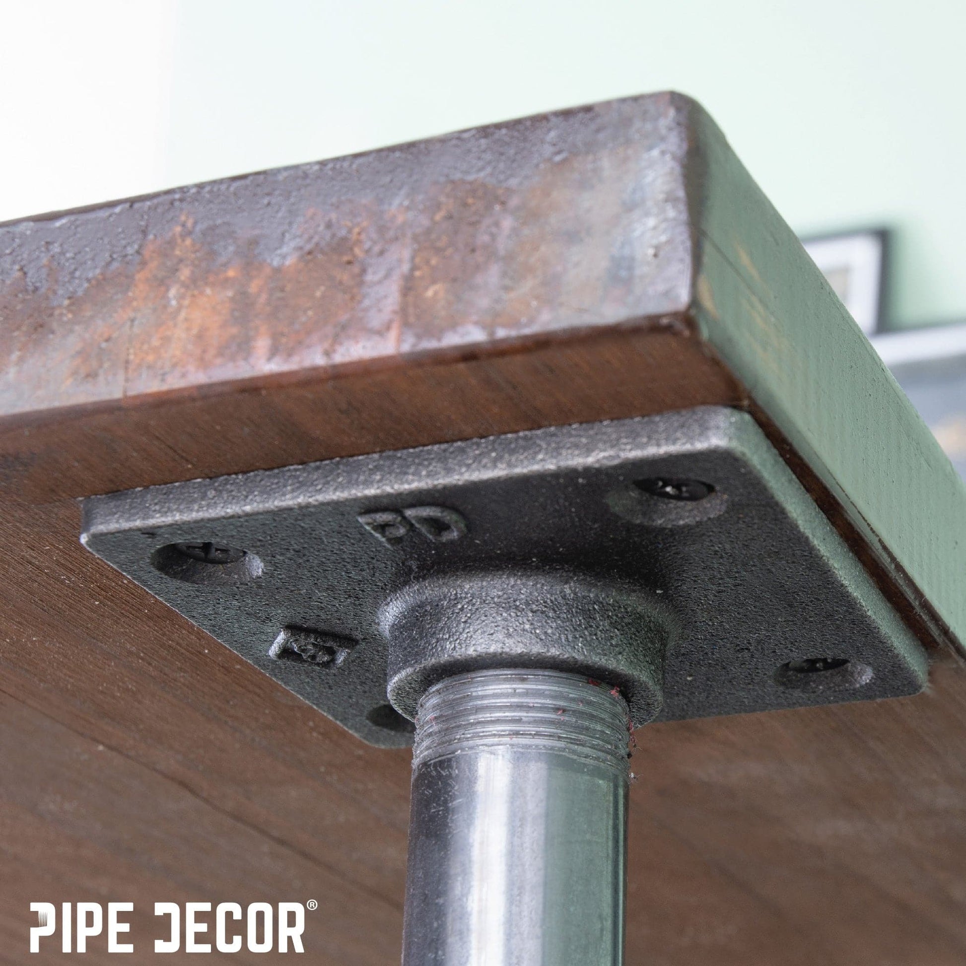 1 in. Black Square Floor Flange