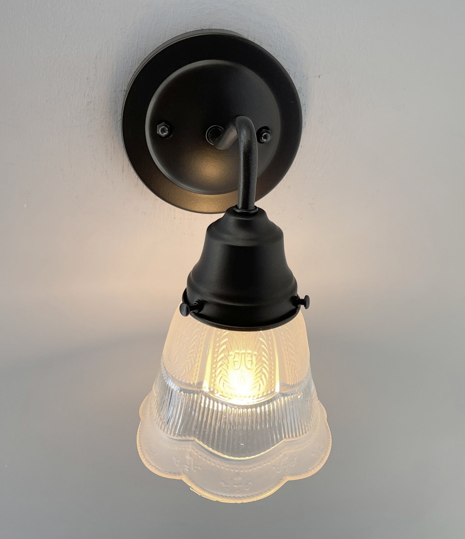 Fluted Antique Vanity 1960s SCONCE Wall Light