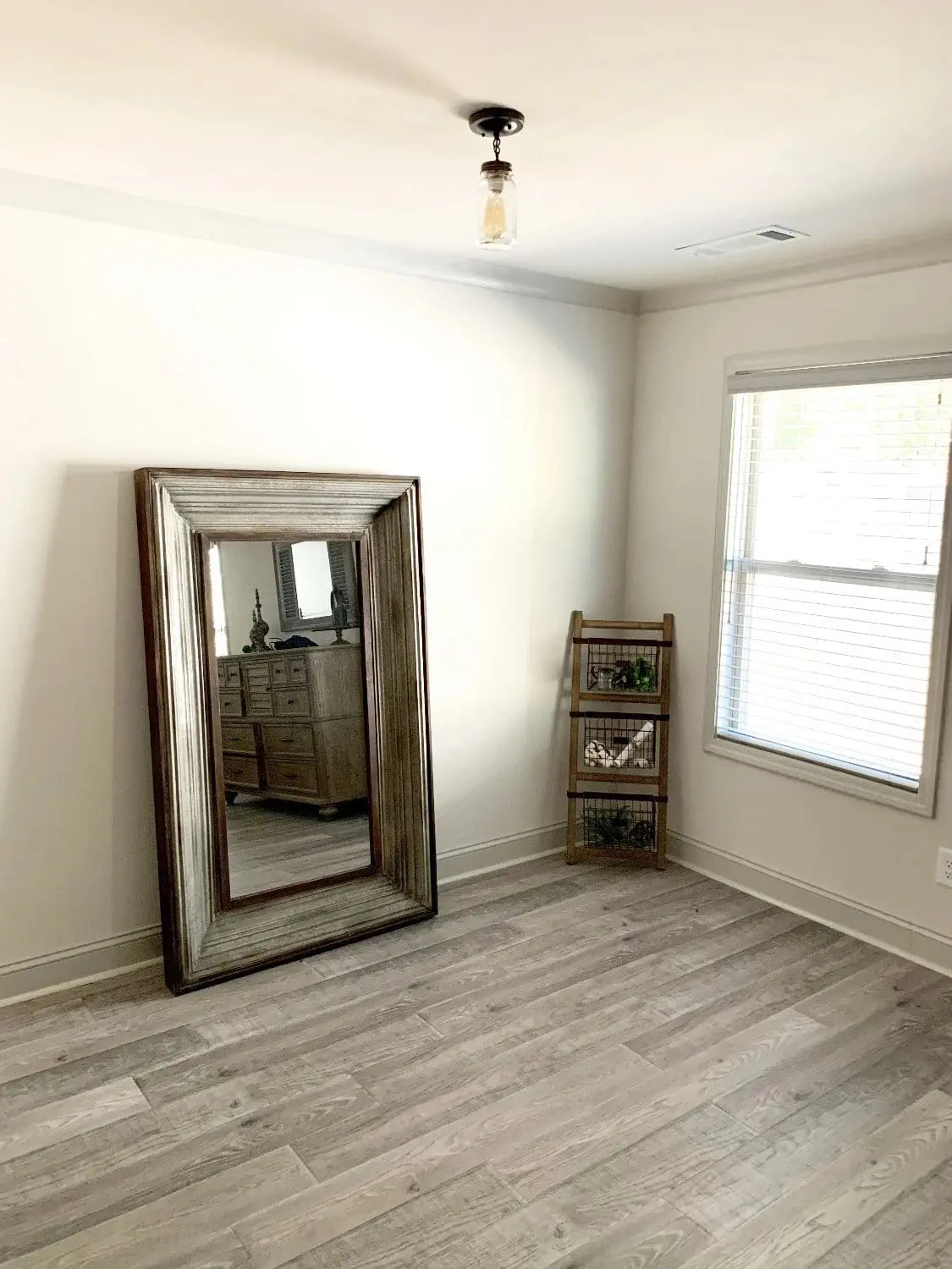 Mason Jar Ceiling LIGHT With Chain & NEW Quart