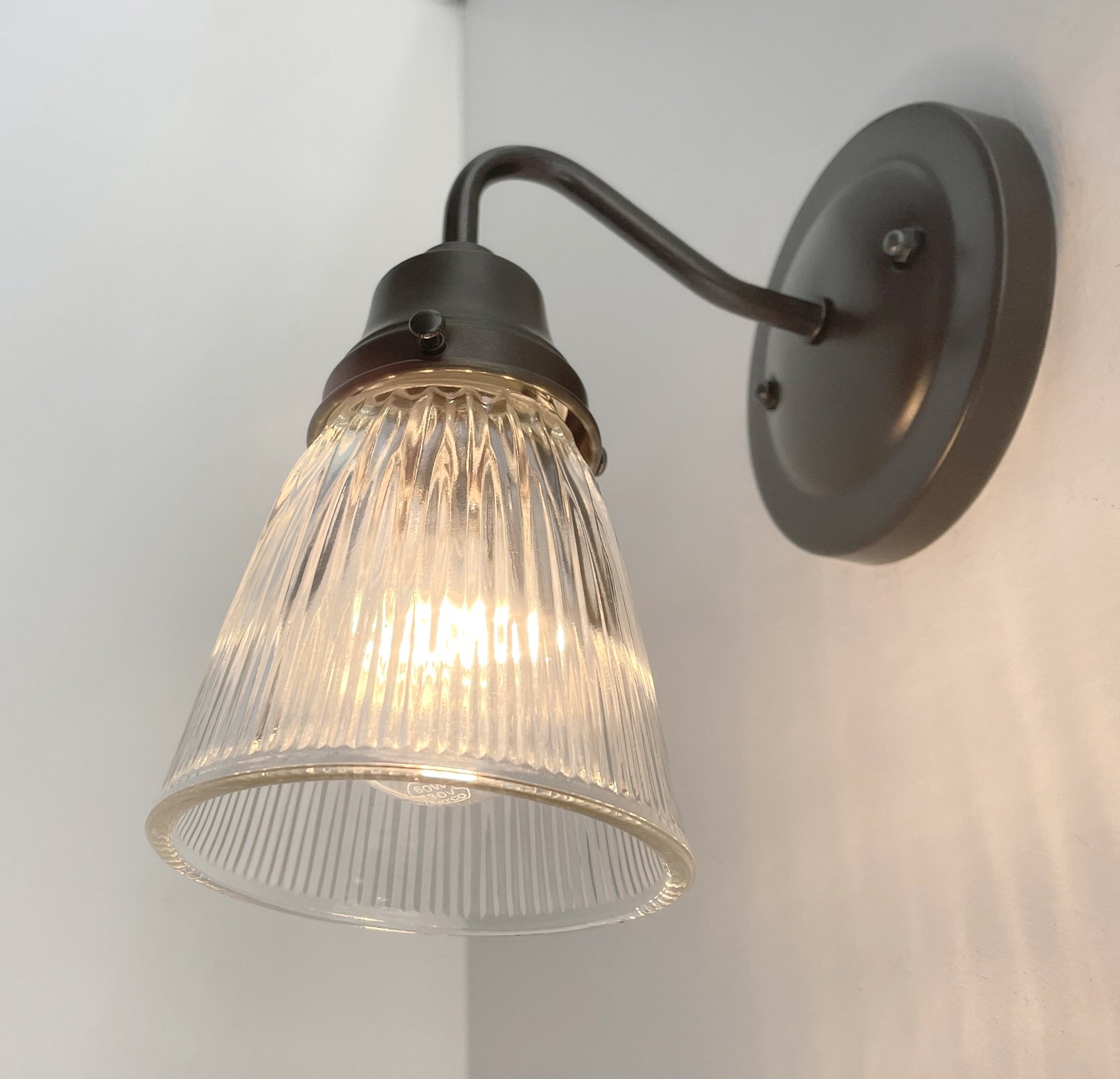 Minimalist Wall Sconce Light Fixture